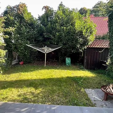 Apartment Fuer Familien Und Gruppen In Seenaehe Mit Garten