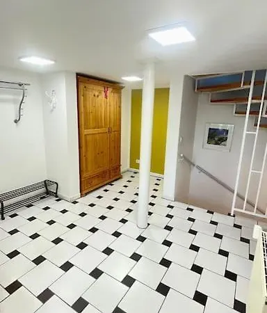 Fuer Familien Und Gruppen In Seenaehe Mit Garten Hannover