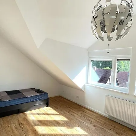 Fuer Familien Und Gruppen In Seenaehe Mit Garten 汉诺威