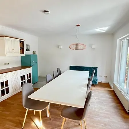 Fuer Familien Und Gruppen In Seenaehe Mit Garten *