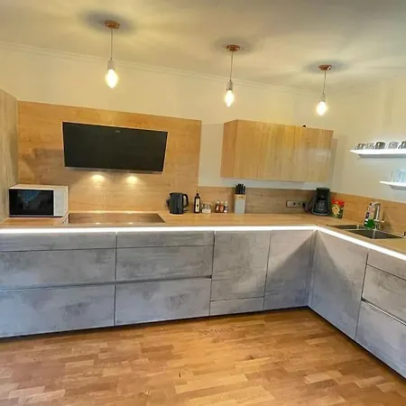 Fuer Familien Und Gruppen In Seenaehe Mit Garten 汉诺威