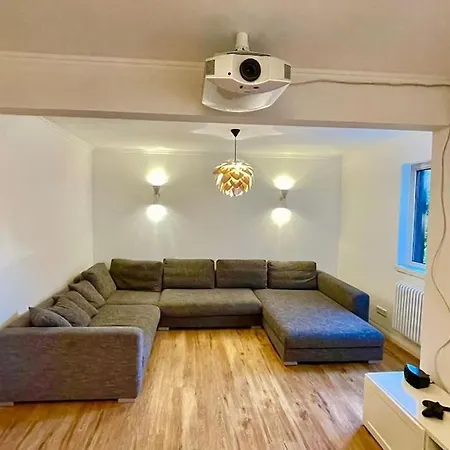 Fuer Familien Und Gruppen In Seenaehe Mit Garten