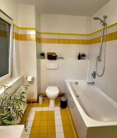 Fuer Familien Und Gruppen In Seenaehe Mit Garten 公寓