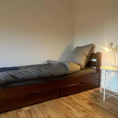 公寓 Fuer Familien Und Gruppen In Seenaehe Mit Garten 汉诺威