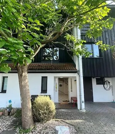 Fuer Familien Und Gruppen In Seenaehe Mit Garten *